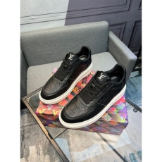 Louis Vuitton Low Shoes